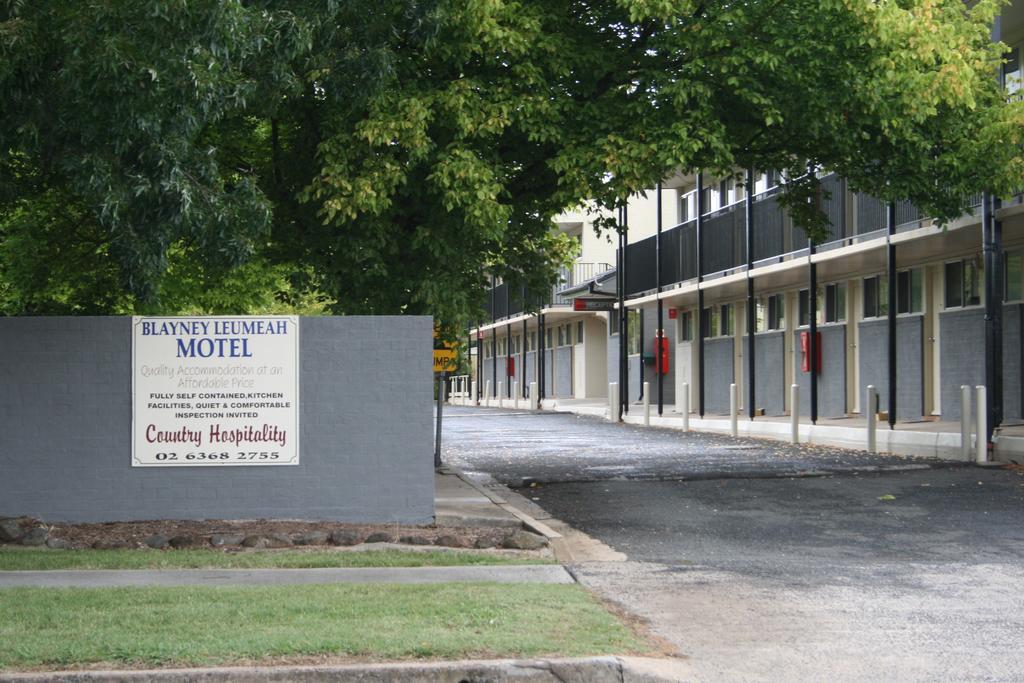 Blayney Leumeah Motel Экстерьер фото