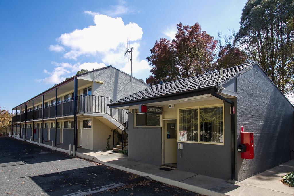 Blayney Leumeah Motel Экстерьер фото