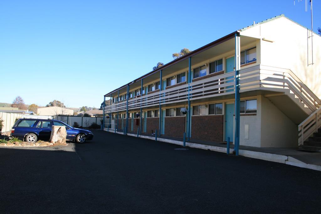 Blayney Leumeah Motel Экстерьер фото