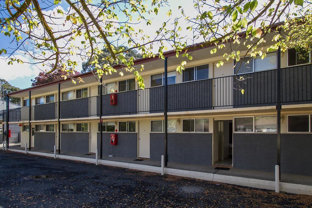 Blayney Leumeah Motel Экстерьер фото